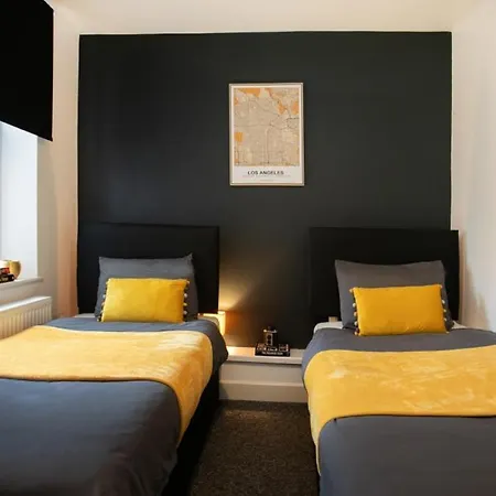 Spacious 2 Bedroom Apartments - 5 Mins From Qmc, Universities And City Centre! Nottingham Exterior photo