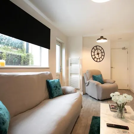 Spacious 2 Bedroom Apartments - 5 Mins From Qmc, Universities And City Centre! Nottingham Exterior photo