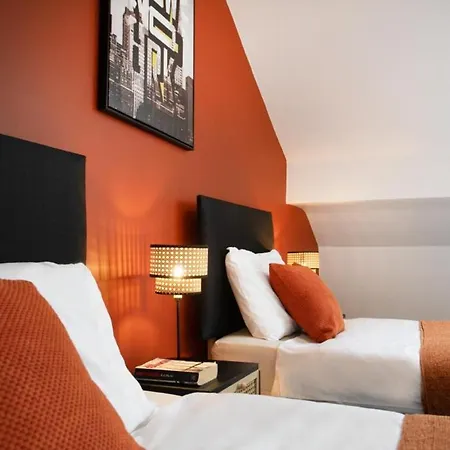 Spacious 2 Bedroom Apartments - 5 Mins From Qmc, Universities And City Centre! Nottingham Exterior photo
