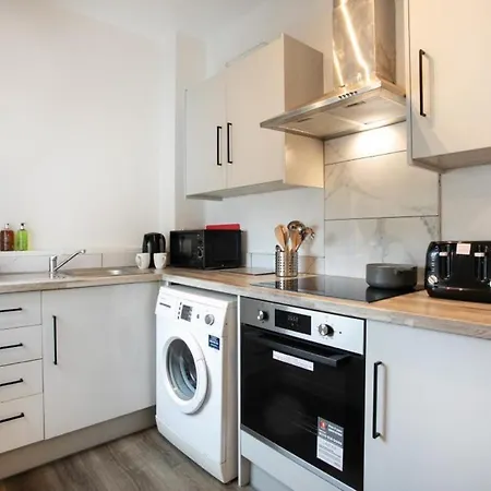 Spacious 2 Bedroom Apartments - 5 Mins From Qmc, Universities And City Centre! Nottingham Exterior photo