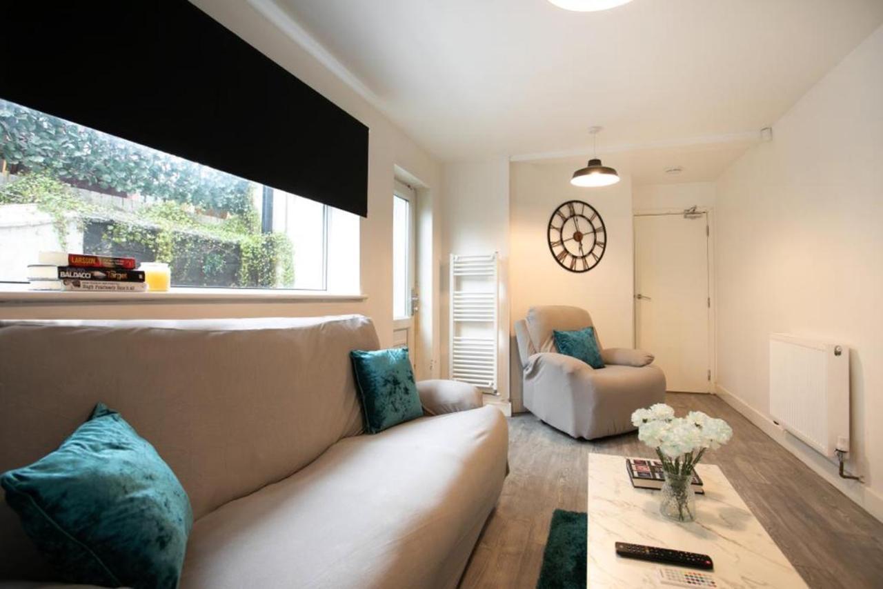 Appartement Spacious 2 Bedroom - 5 Mins From Qmc, Universities And Centre! *